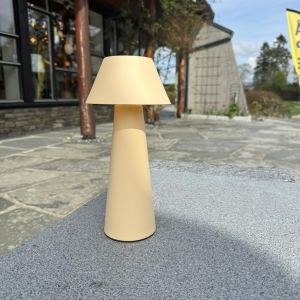 MS Max Peach Oppladbar bordlampe IP44