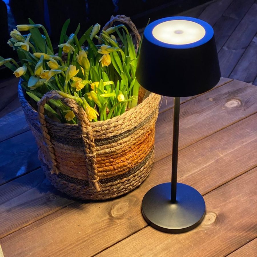 Nordesign Iris Sort oppladbar bordlampe IP54 2300K