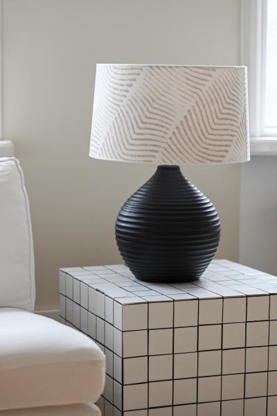 Hallbergs Skjerm Sakolo Offwhite/Linne 32cm