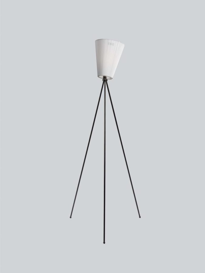 Northern Oslo Wood Gulvlampe matt sort u/skjerm E27